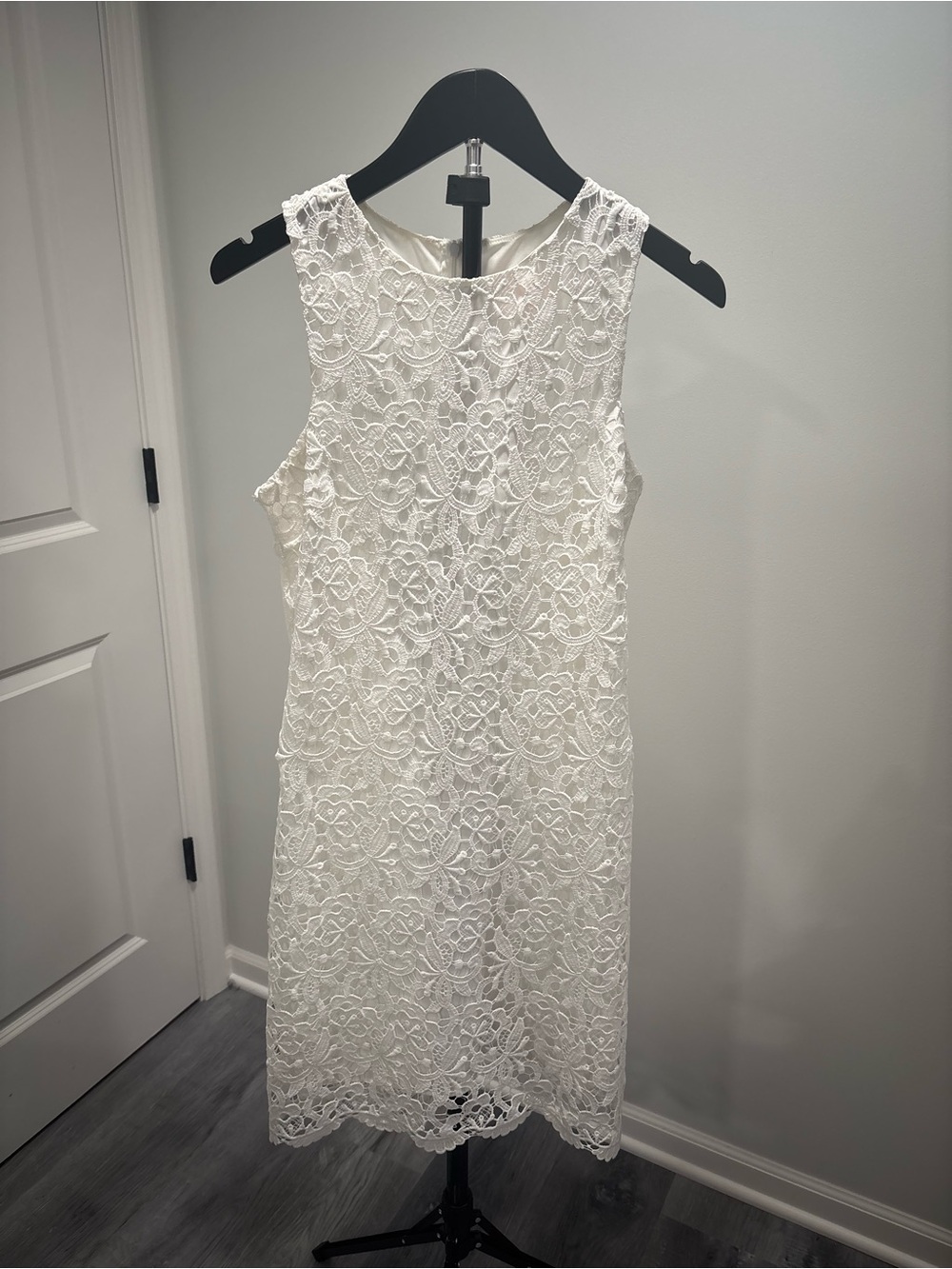 Ivory Floral Lace Sleeveless Midi Dress
